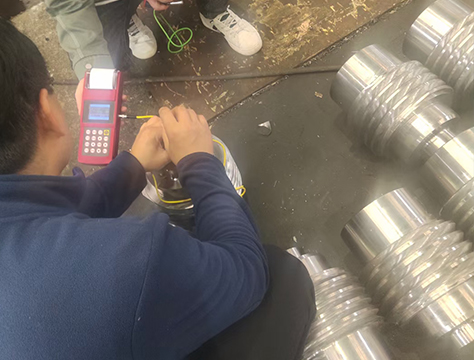 里氏硬度計使用現場